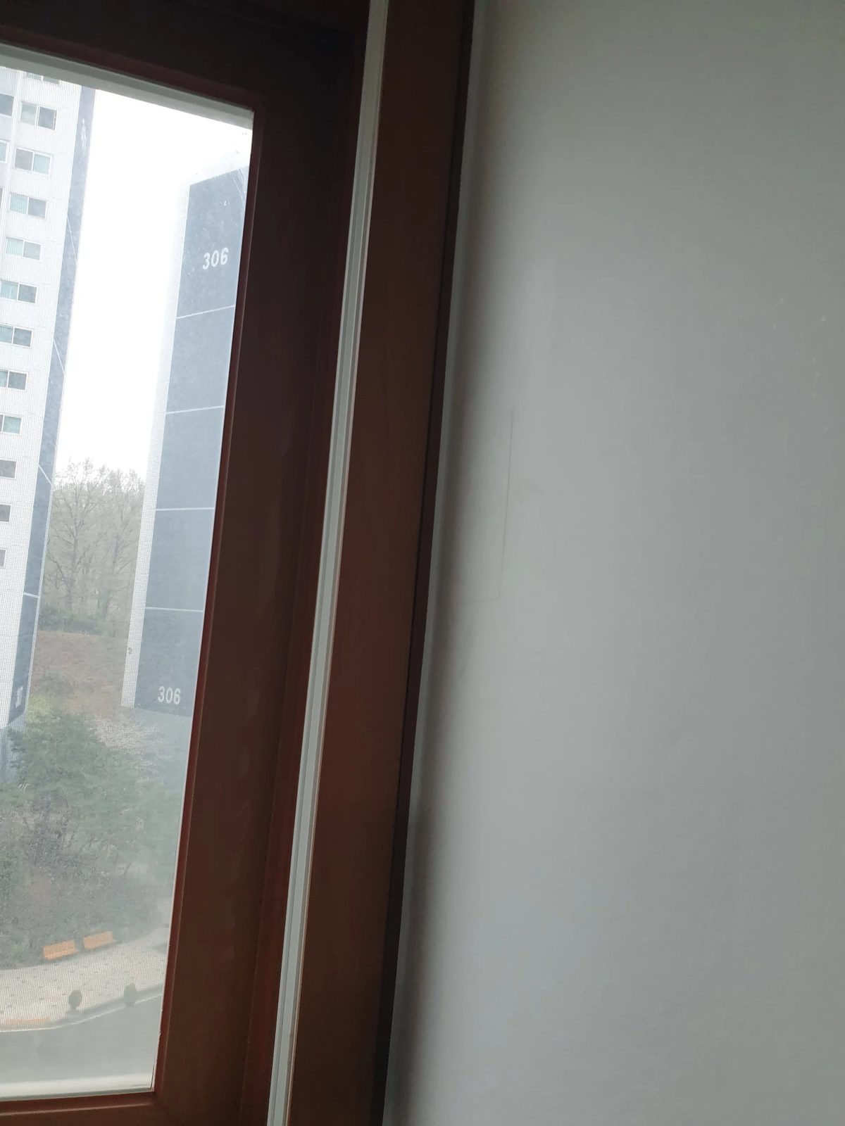 서울 상가건물 복수 에어컨구멍 마감 완료